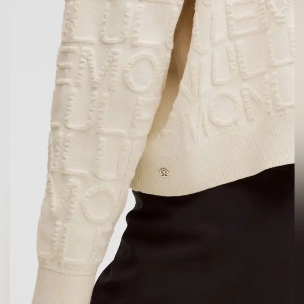 Lululemon Athletica Jacquard Cotton Blend Cream Crew Neck Sweater Size Medium - Picture 6 of 11